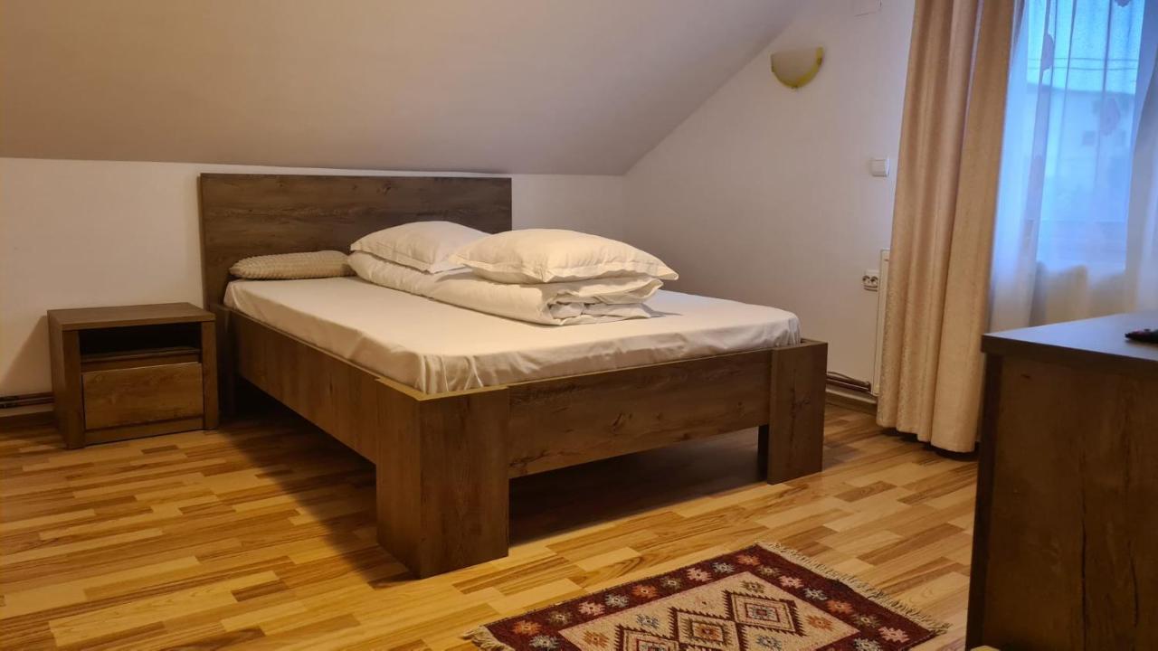 Hanul Ancutei Curtea de Argeş Eksteriør billede